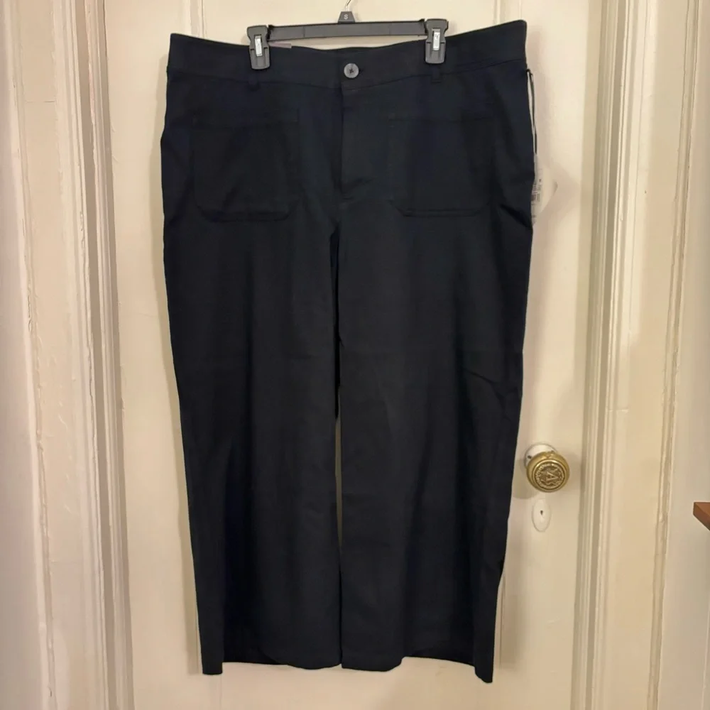 High Rise Cropped Wide Leg Pants - Picture 1 of 3